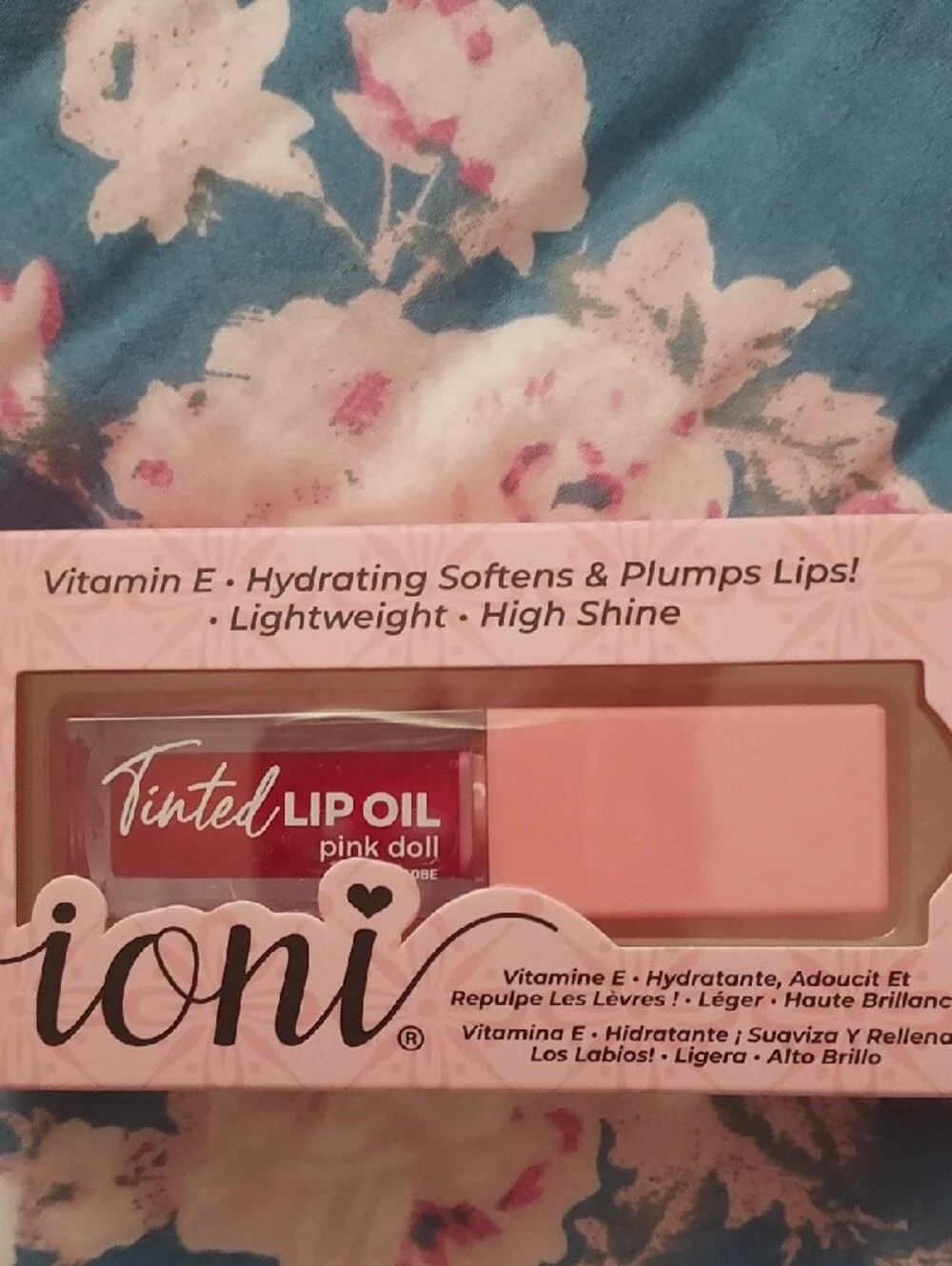 Ioni Tinted Lip Oil in Pink Doll - Pink